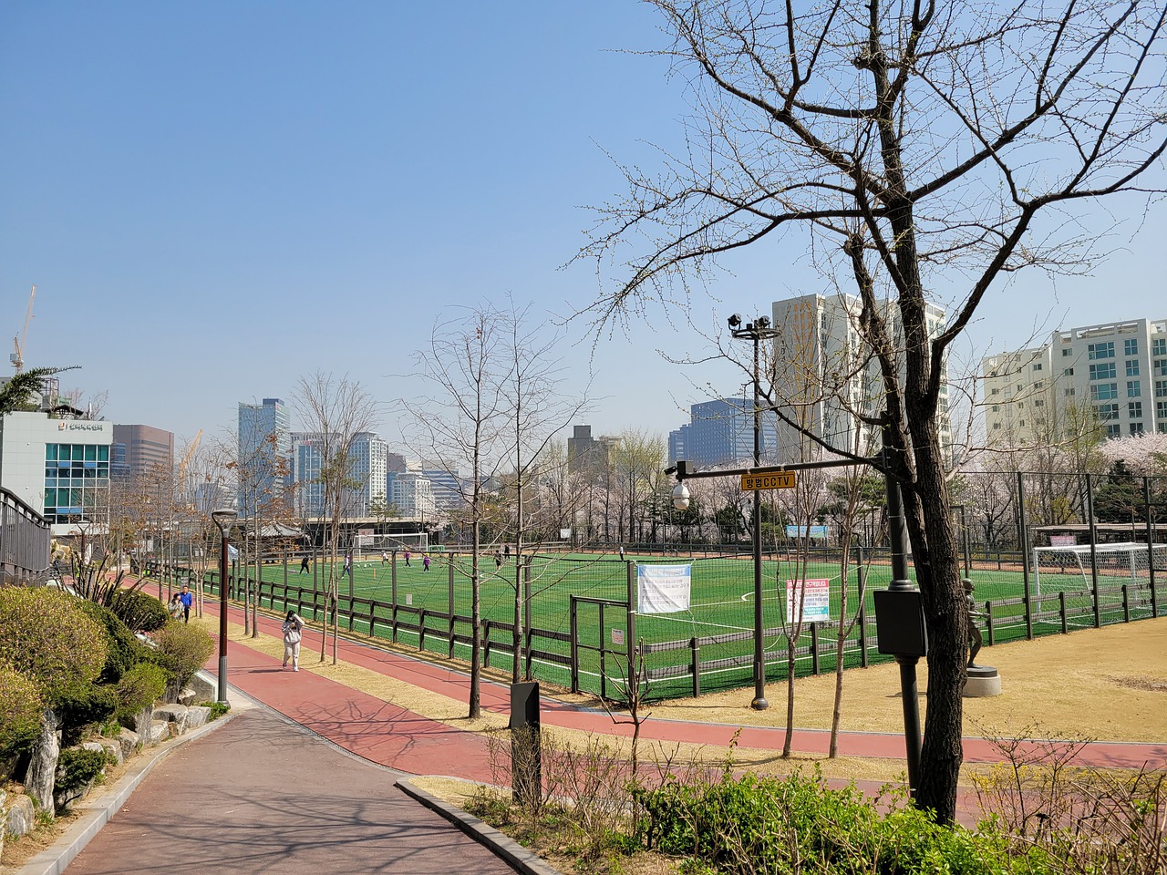 更考验他们 更考验他们